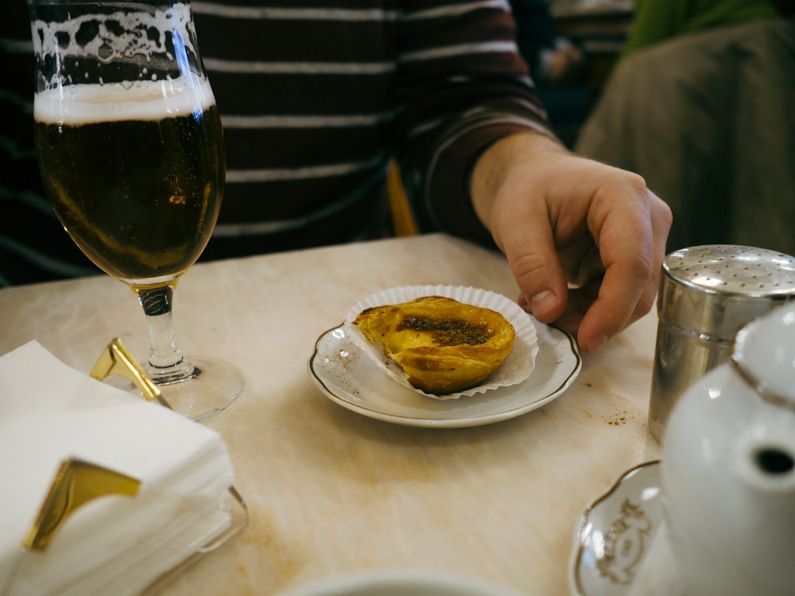 are airport lounges really worth it? what to expect and how to get in